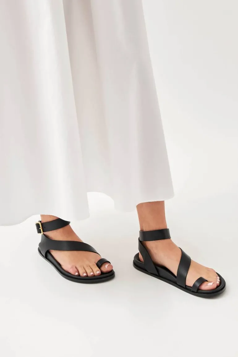 Sandals<CULT MIA MYLES BLACK LEATHER SANDALS