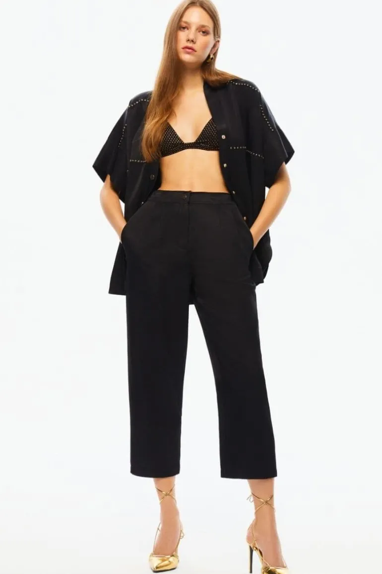 Pants<CULT MIA NAVY HIGH-RISE CARROT PANTS Navy Blue