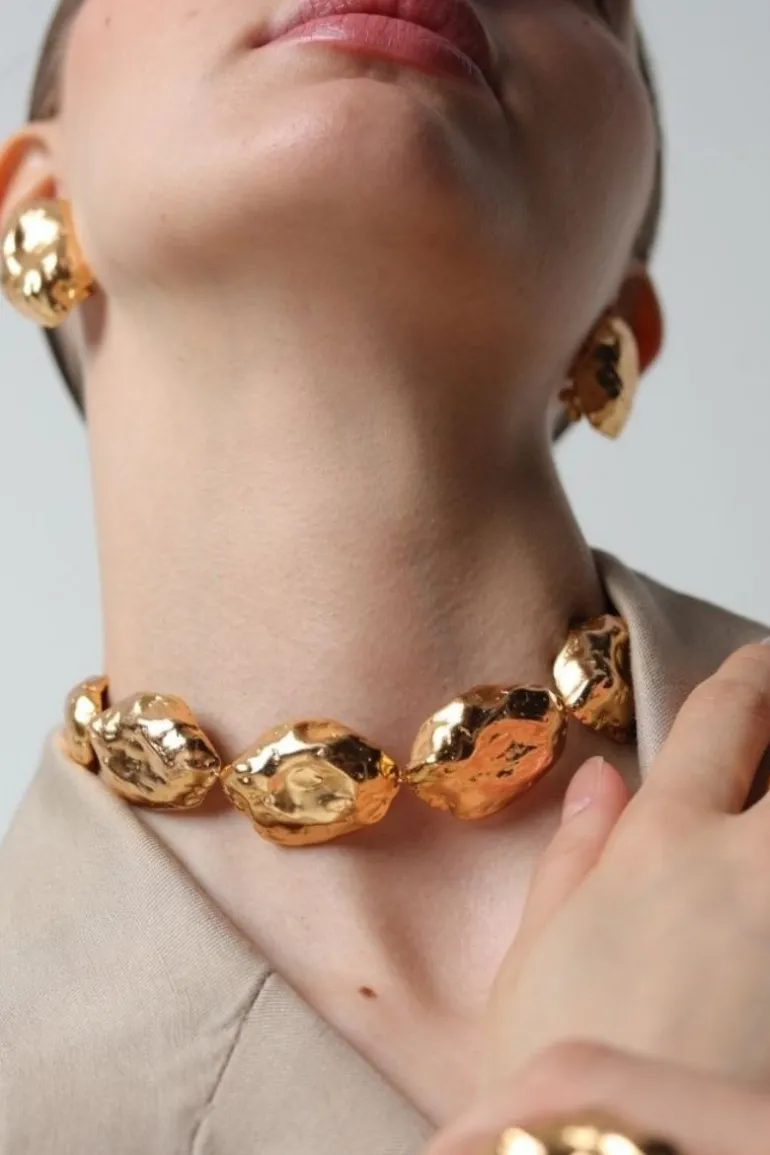 Necklaces<CULT MIA NO STONE UNTURNED CHOKER NECKLACE Gold