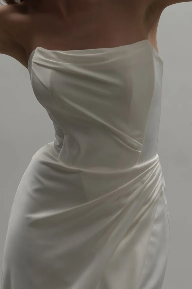 Dresses | Gowns<CULT MIA OFF-WHITE MINIMALISTIC DRAPED CORSET GOWN Off White