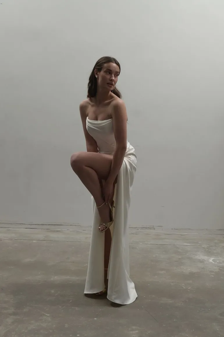 Dresses | Gowns<CULT MIA OFF-WHITE MINIMALISTIC DRAPED CORSET GOWN Off White