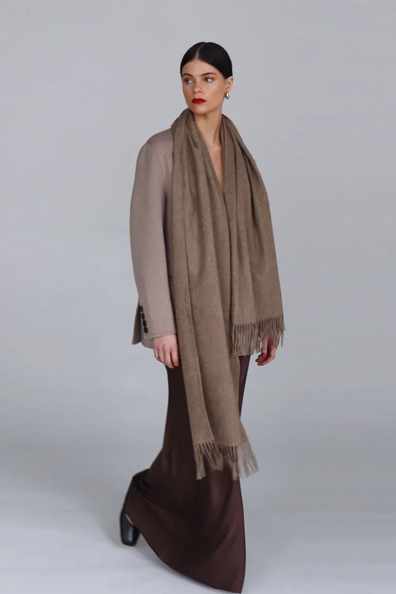 Scarves<CULT MIA OPHELIA CASHMERE SCARF IN Light Fawn
