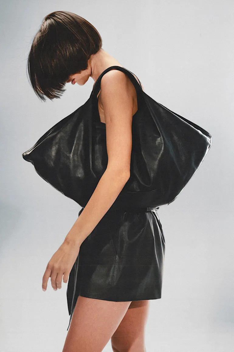 Shoulder Bags<CULT MIA OPHELIA OVERSIZED LEATHER BAG IN Black