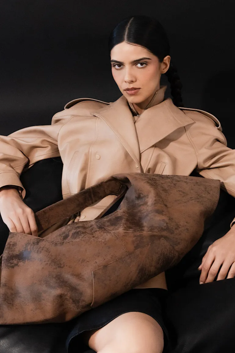 Shoulder Bags<CULT MIA OPHELIA OVERSIZED LEATHER BAG IN Washed Brown