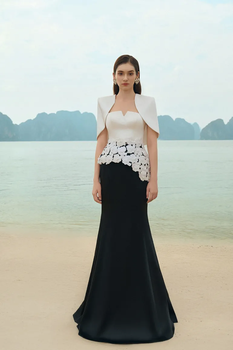 Outfit Sets<CULT MIA PEARL TAFFETA DRESS AND CAPE SET White and Black