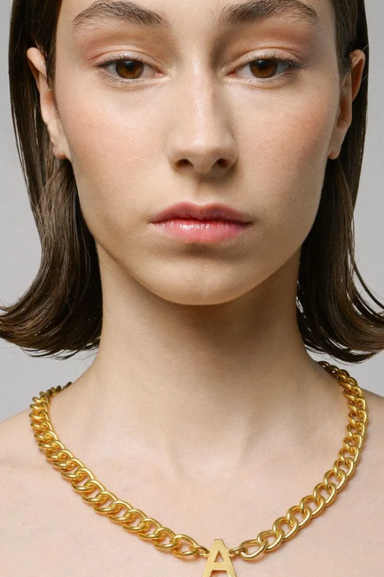 Necklaces<CULT MIA PERSONALISED ALPHABET CHAIN Gold Plated
