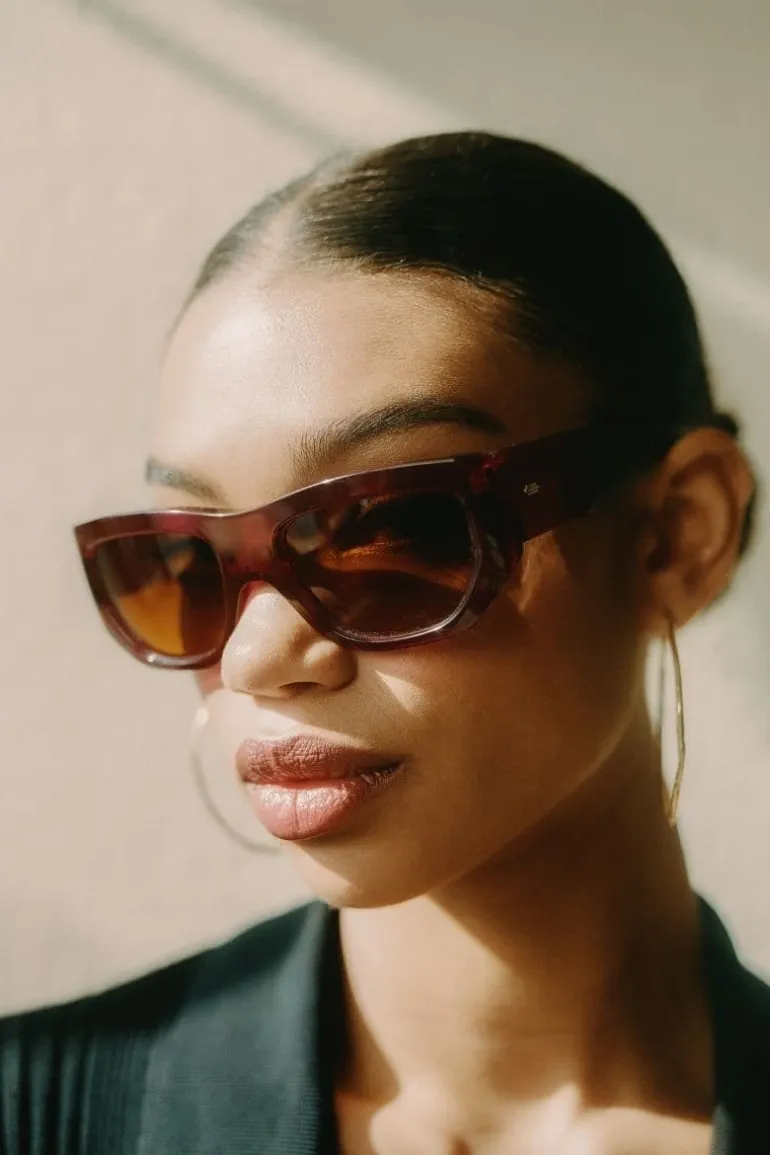 Sunglasses<CULT MIA CONCEPT 1 OVERSIZED CATEYE SUNGLASSES Pink