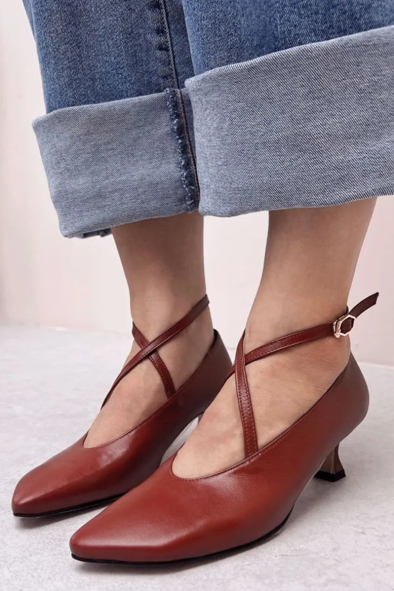 Heels<CULT MIA PISA X-STRAP HEELS Brown