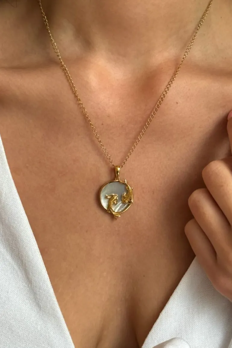 Necklaces<CULT MIA PISCES 18CT GOLD PLATED ZODIAC NECKLACE Gold & White