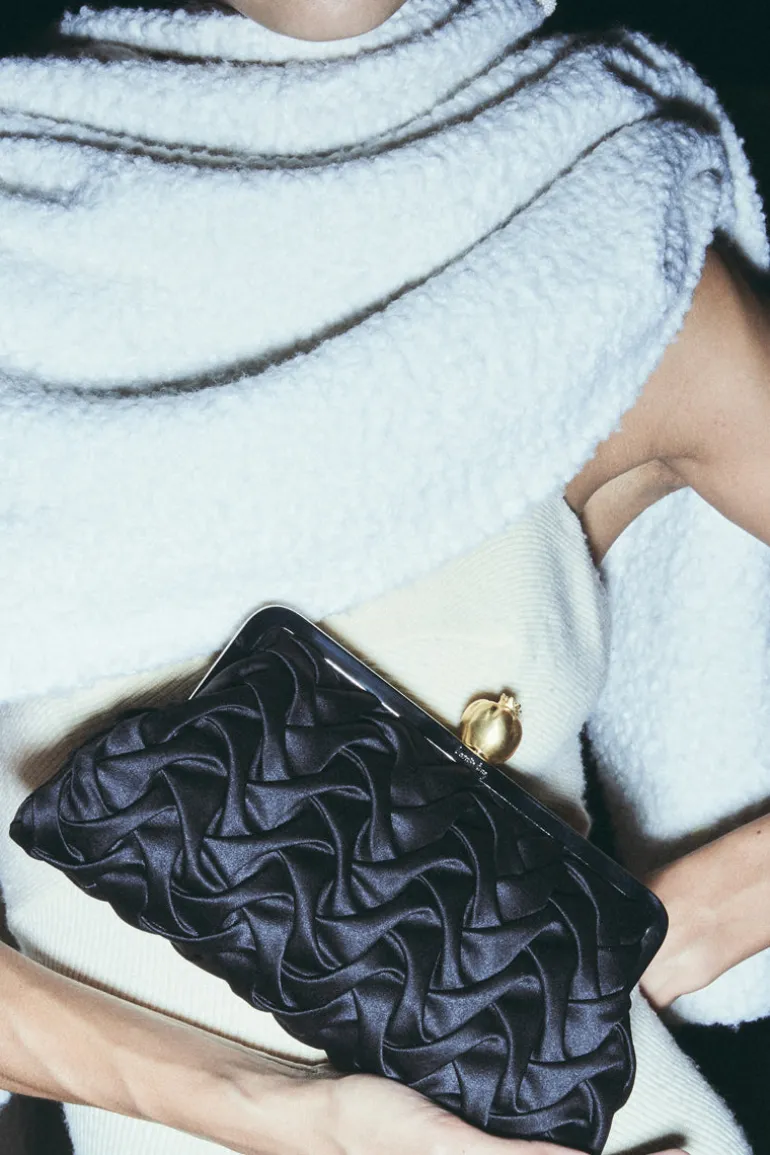 Clutch Bags<CULT MIA POMEGRENATE ON BLACK SATIN SMOCKING CLASSIC CLUTCH Black & Gold