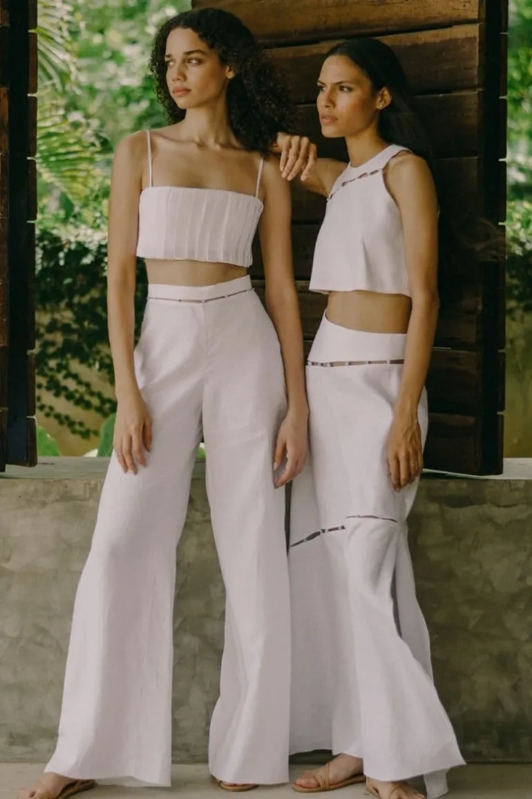 Tops<CULT MIA PUNTA BONITA PLEATED CROP TOP White