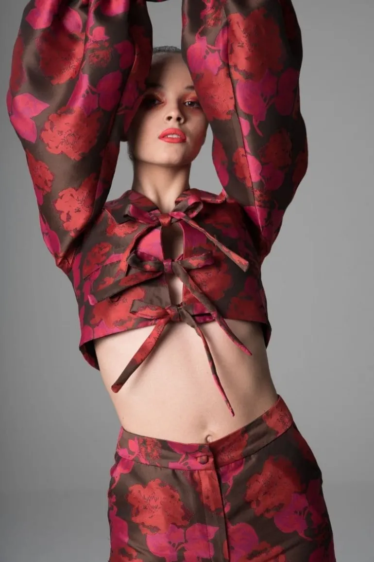 Tops<CULT MIA RED FLORAL PRINT CROPPED BOW BLOUSE Red/Pink/Brown