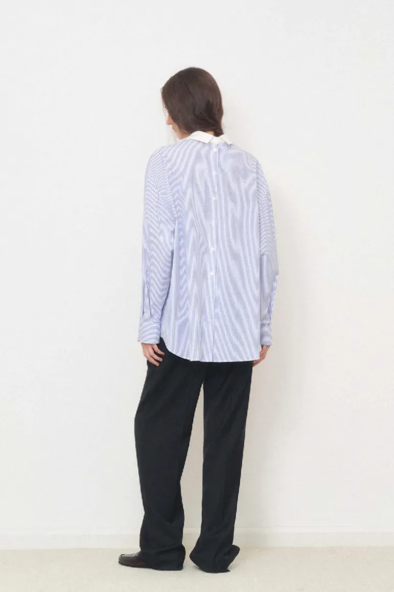 Tops<CULT MIA RELAXED SHIRT WITH BUTTONS IN Blue