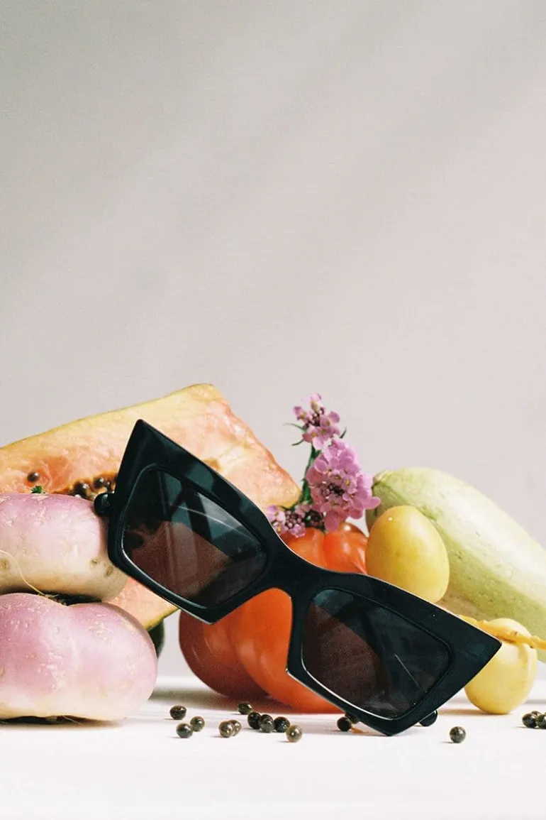 Sunglasses<CULT MIA SHADOW DARK KNIGHT SUNGLASSES Black