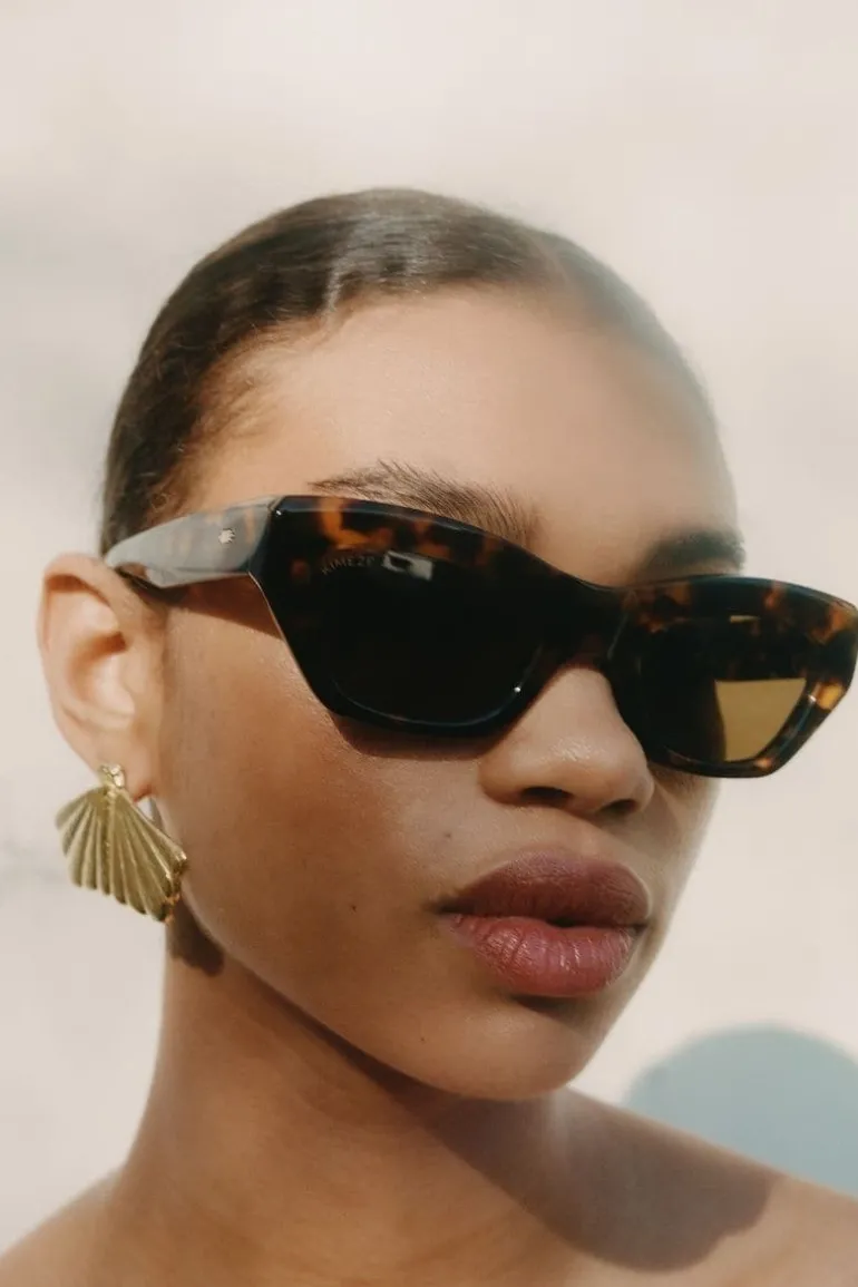 Sunglasses<CULT MIA CONCEPT 3 CATEYE SUNGLASSES Shell