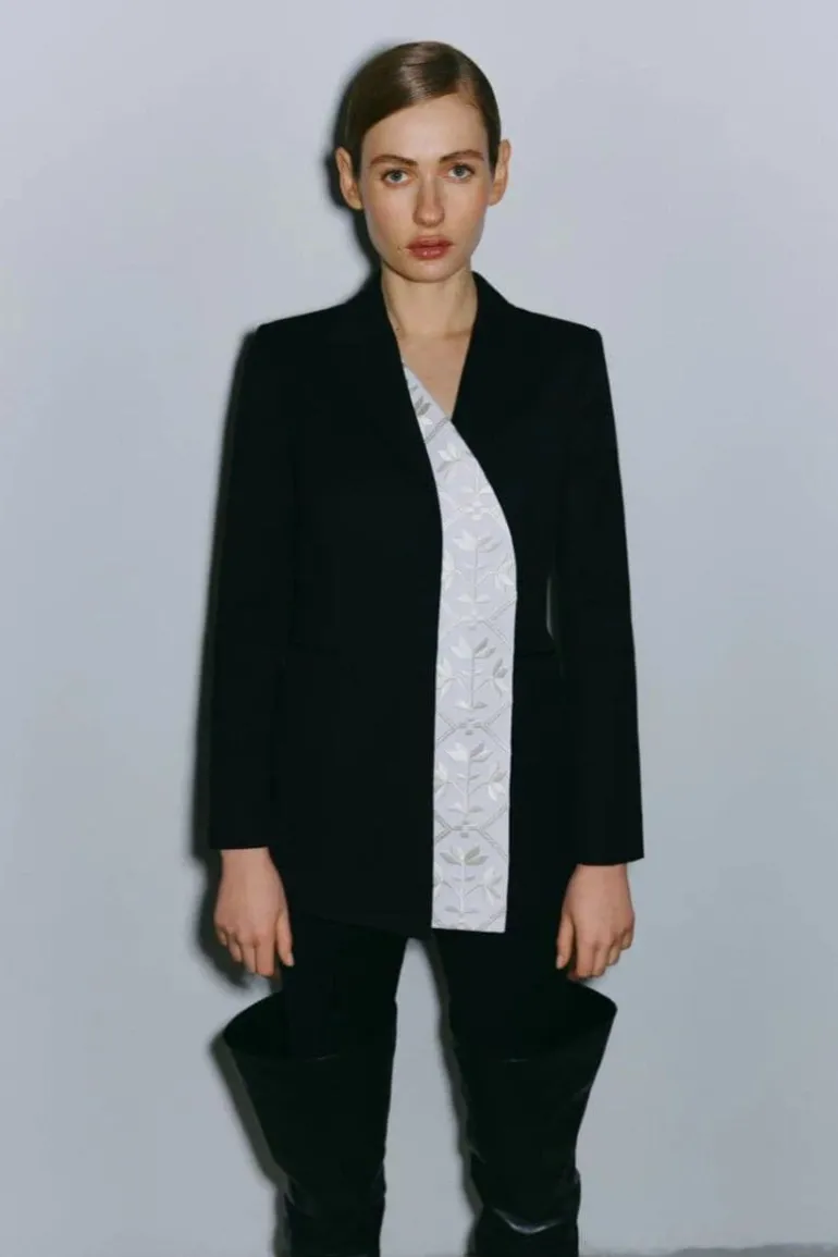 Blazers<CULT MIA SILK JACKET WITH EMBROIDERY Black/White