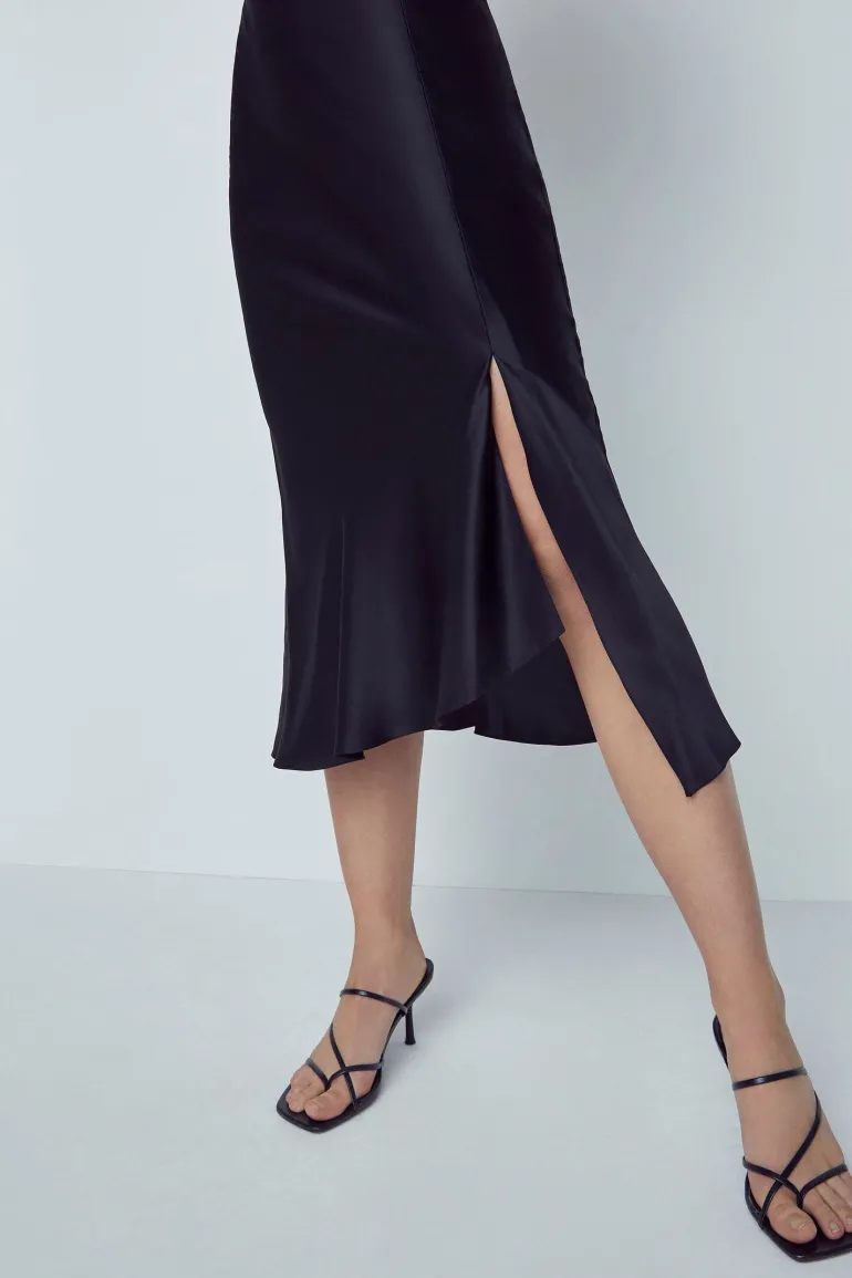 Skirts<CULT MIA SILK MIDI SKIRT Onyx