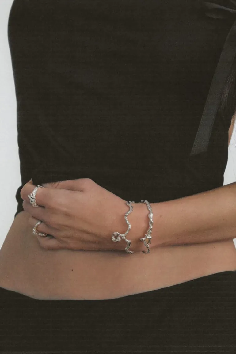 Bracelets<CULT MIA SPIRAL BANGLE Silver