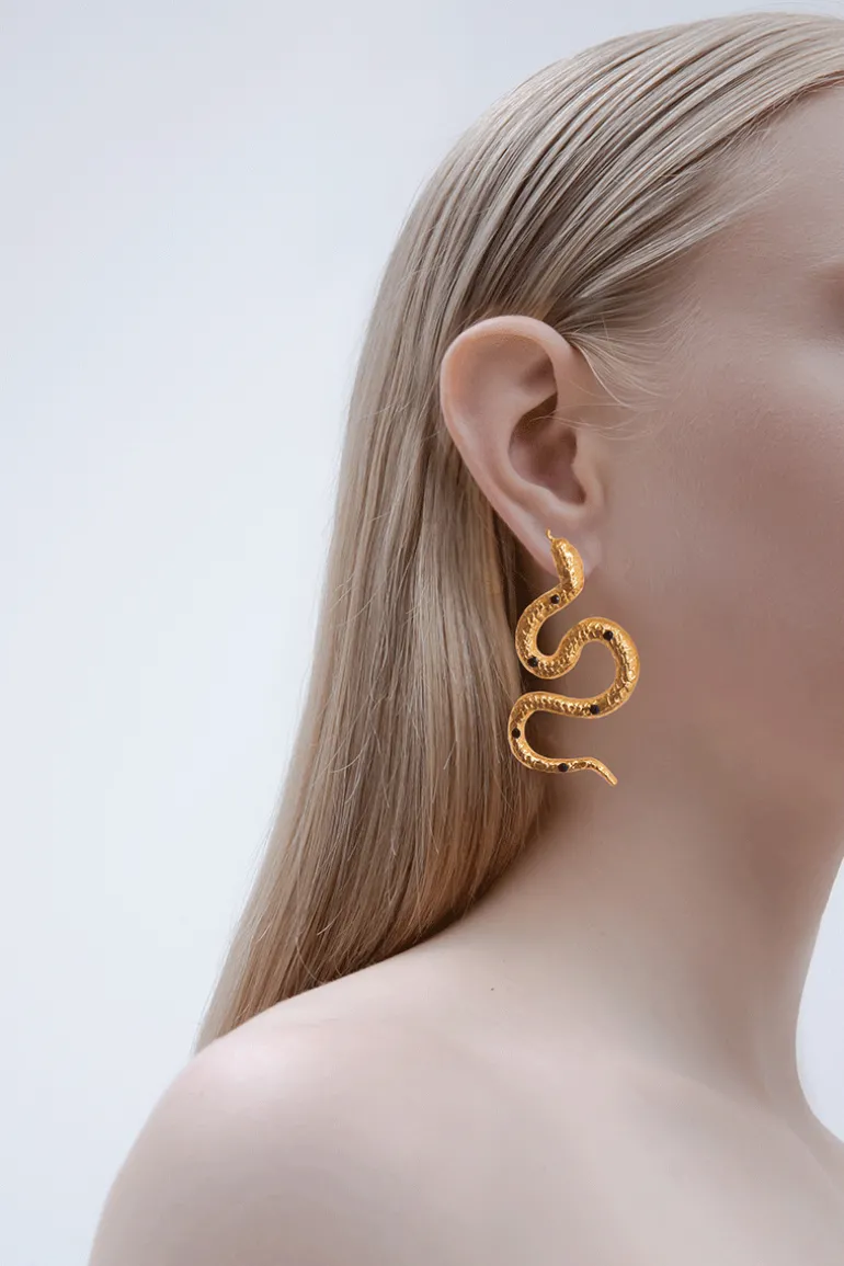 Earrings<CULT MIA SNAKE EARRINGS WITH BLUE CRYSTAL STONES Gold