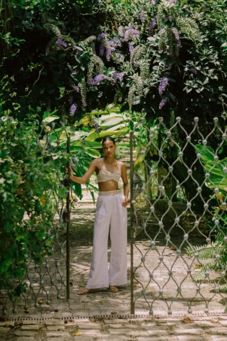 Tops<CULT MIA SOGA BEIGE CROP TOP Natural