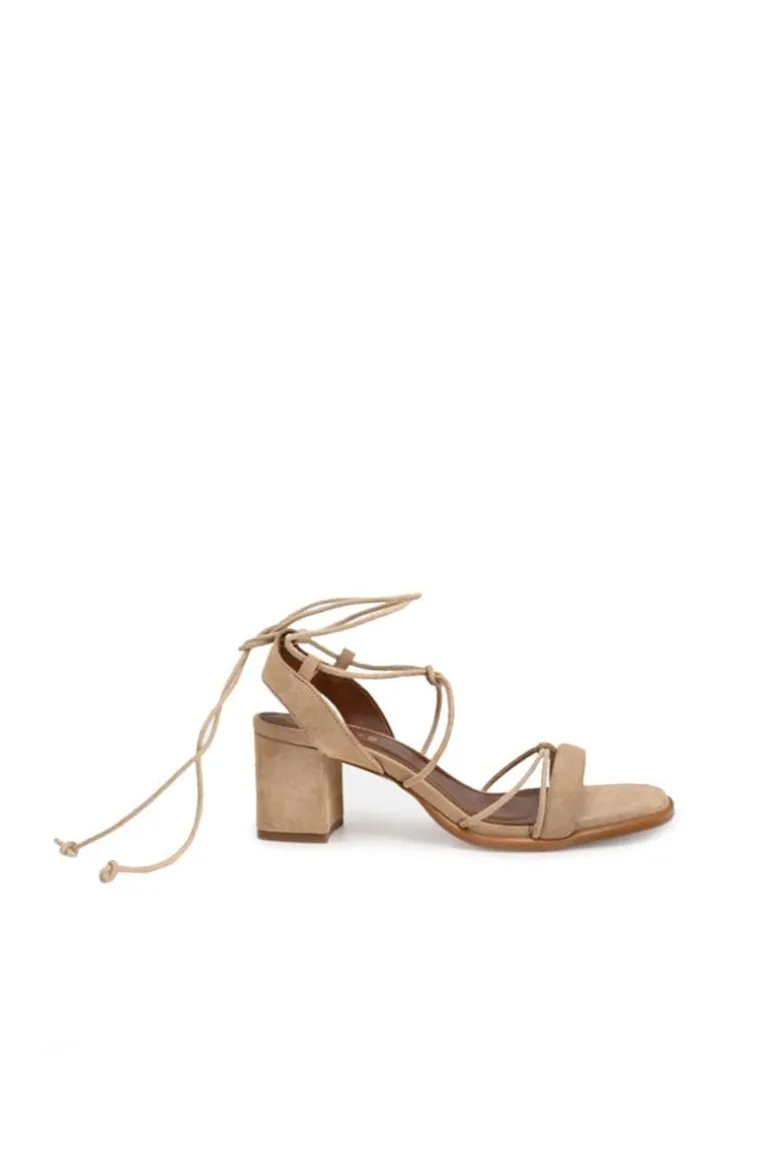 Sandals<CULT MIA SOPHIE SAND SANDALS