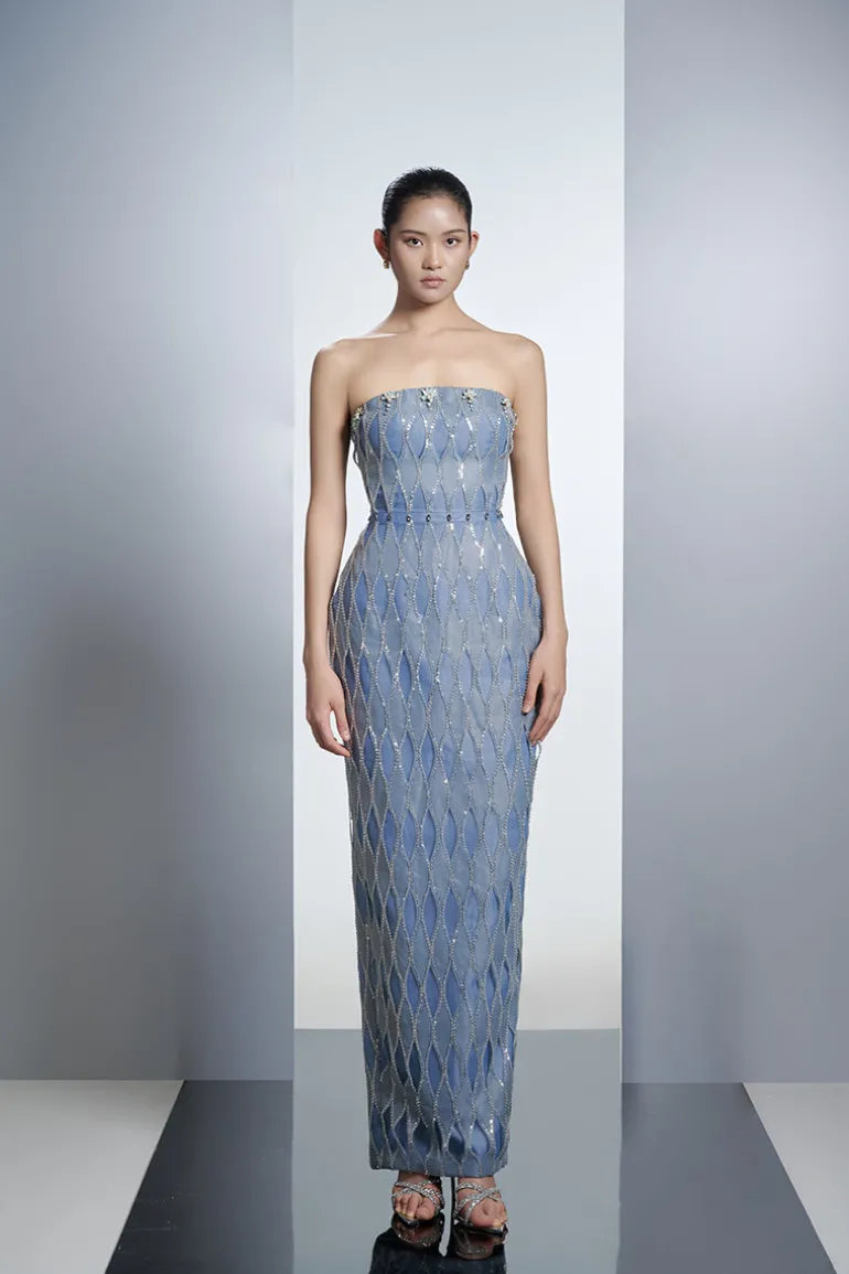 Dresses<CULT MIA STRAPLESS COLUMN ORGANZA MAXI DRESS IN Blue