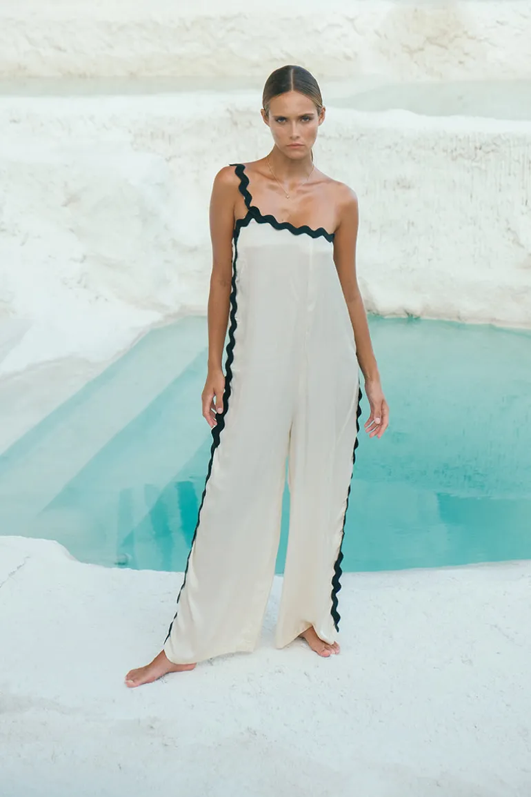 Jumpsuits<CULT MIA SUNNY IVORY ONE-SHOULDER JUMPSUIT Ivory/Black