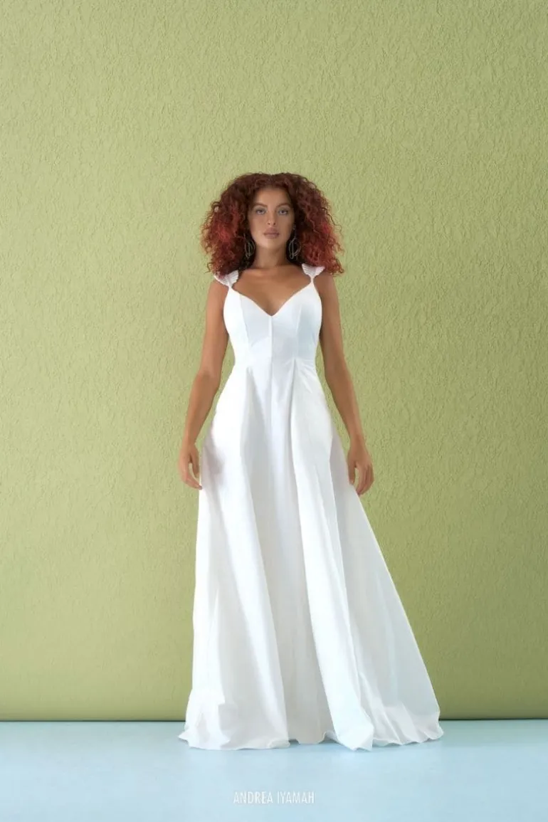 Dresses<CULT MIA VOLA WHITE MAXI DRESS