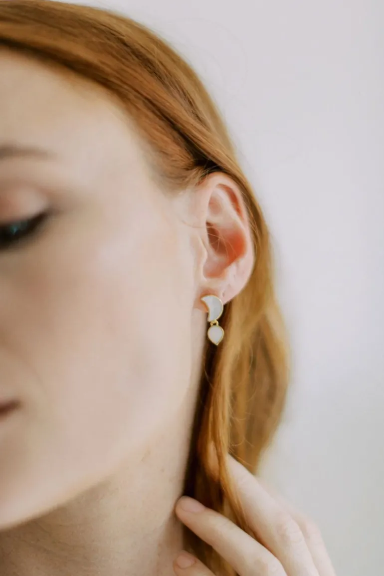 Earrings<CULT MIA WARRIORESS PETITE MOON EARRINGS 18CT GOLD PLATED Gold & White