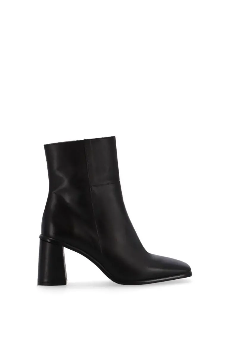 Boots<CULT MIA WEST VINTAGE TOTAL BLACK LEATHER ANKLE BOOTS