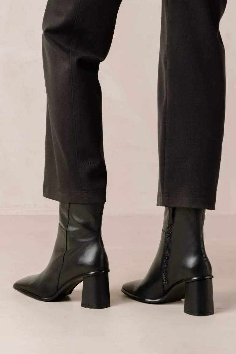 Boots<CULT MIA WEST VINTAGE TOTAL BLACK LEATHER ANKLE BOOTS