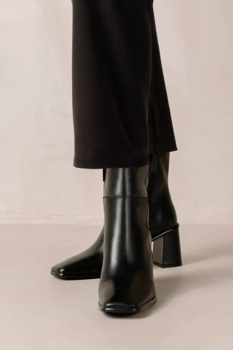 Boots<CULT MIA WEST VINTAGE TOTAL BLACK LEATHER ANKLE BOOTS
