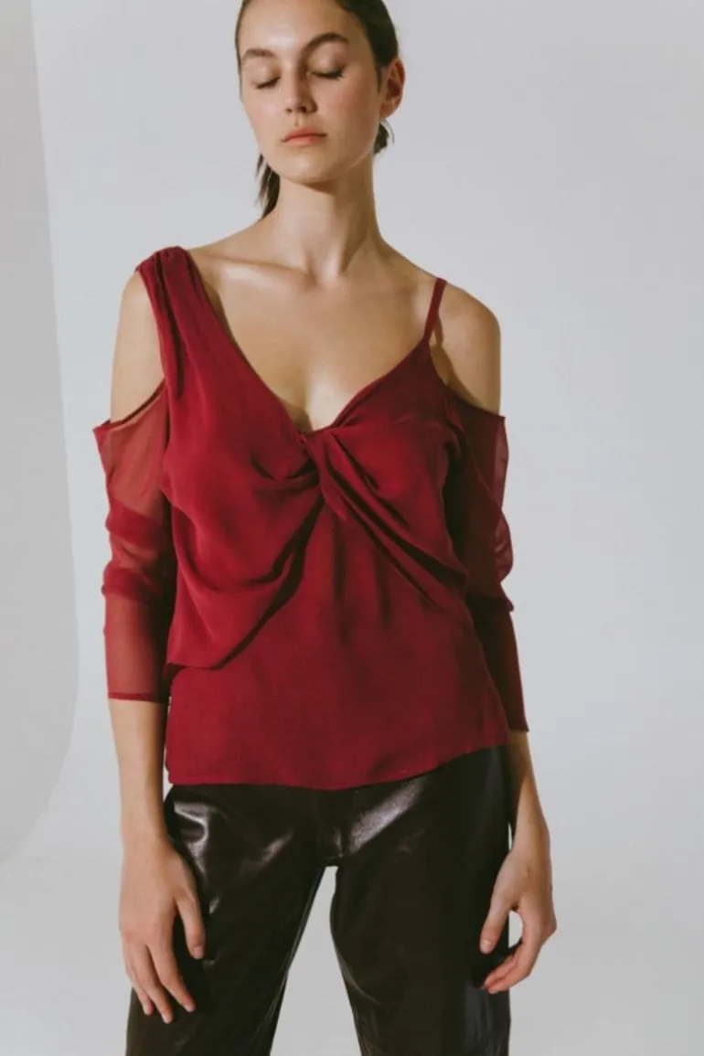 Tops<CULT MIA LENA OFF-SHOULDER BLOUSE Wine