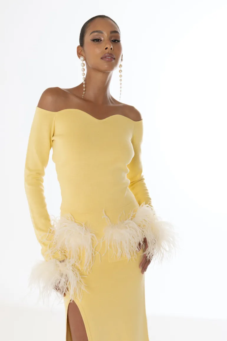 Tops<CULT MIA VANILLA KNIT TOP WITH DETACHABLE FEATHER CUFFS Yellow
